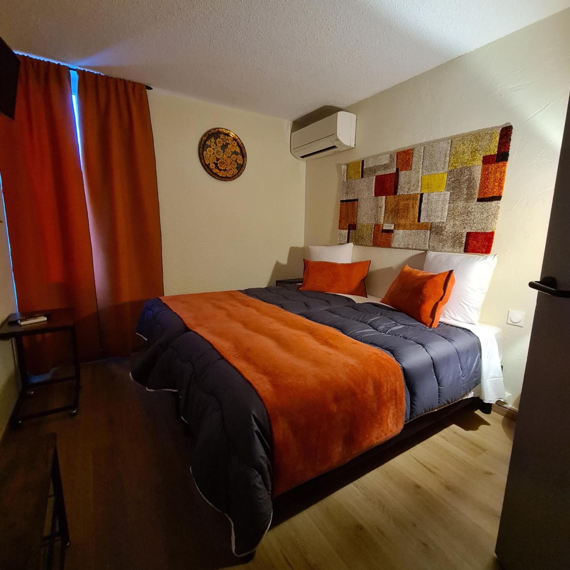 Hotel L'Etoile Aeroport - A61 Carcassonne Eksteriør billede