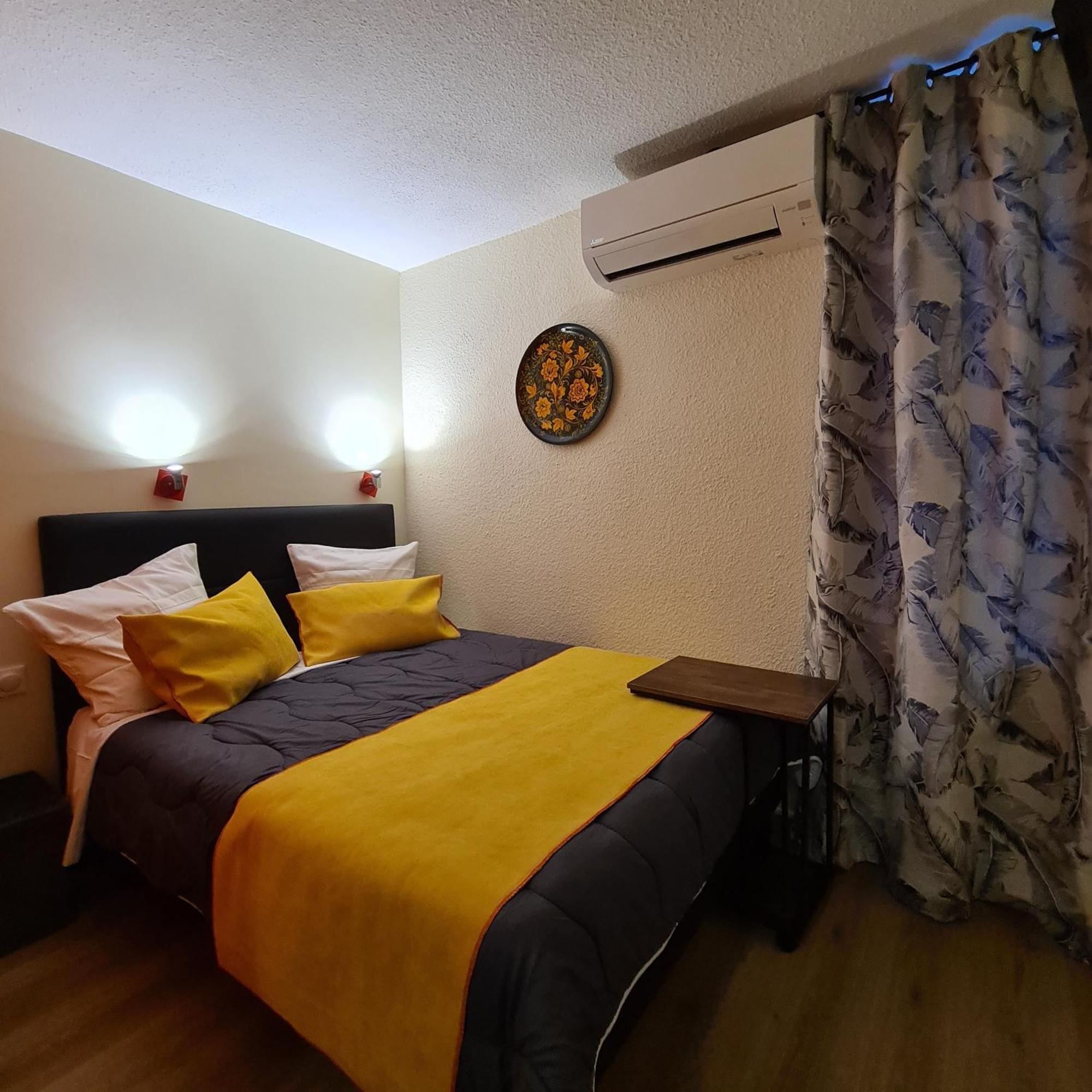 Hotel L'Etoile Aeroport - A61 Carcassonne Eksteriør billede
